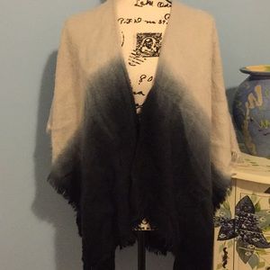 5 for 20.00 Simply Vera wrap.